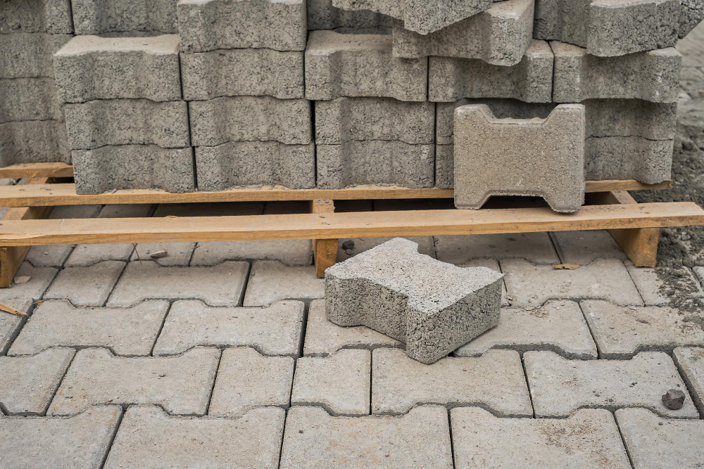 A Complete Guide to Materials Used in Paving for Hardscapes